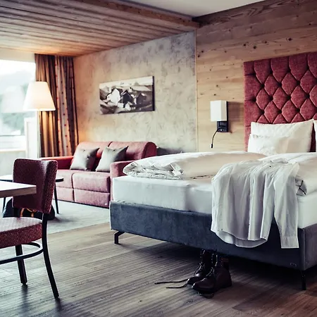 Biohotel Bergzeit 4* Цёблен