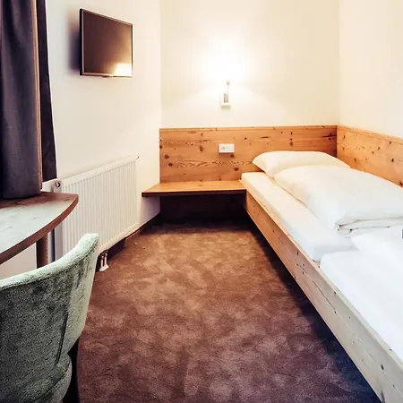 Biohotel Bergzeit 4*
