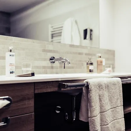Biohotel Bergzeit 酒店 Zöblen