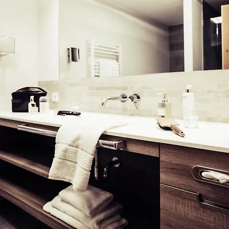 Biohotel Bergzeit 酒店 Zöblen