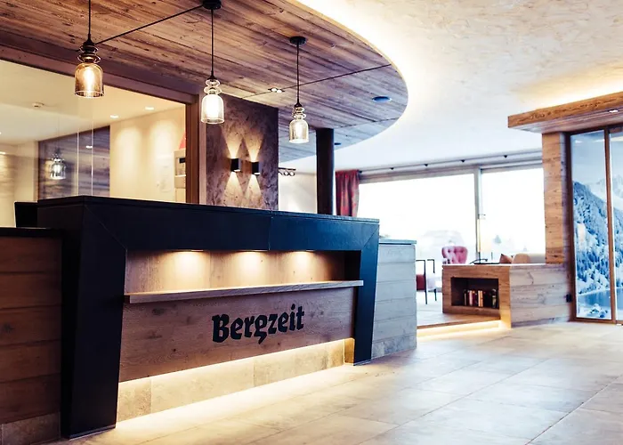 ホテル Biohotel Bergzeit 4*