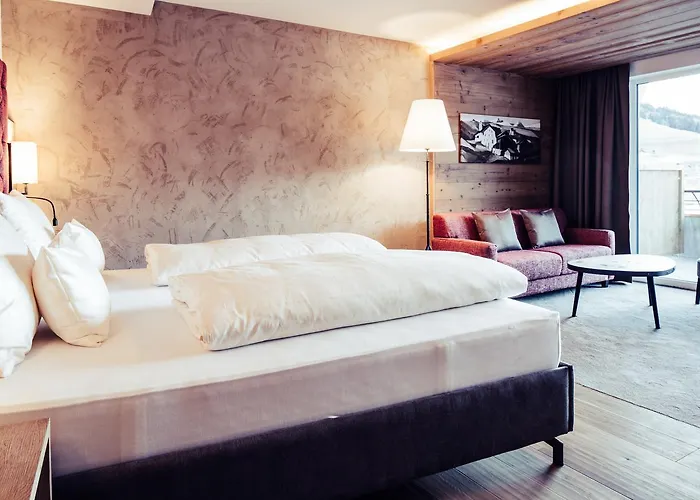 ホテル Biohotel Bergzeit