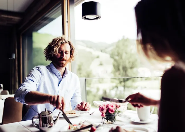 ホテル Biohotel Bergzeit Zöblen